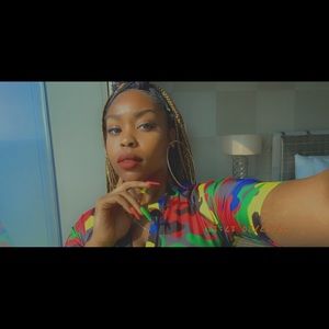 Meet your Posher, Easha